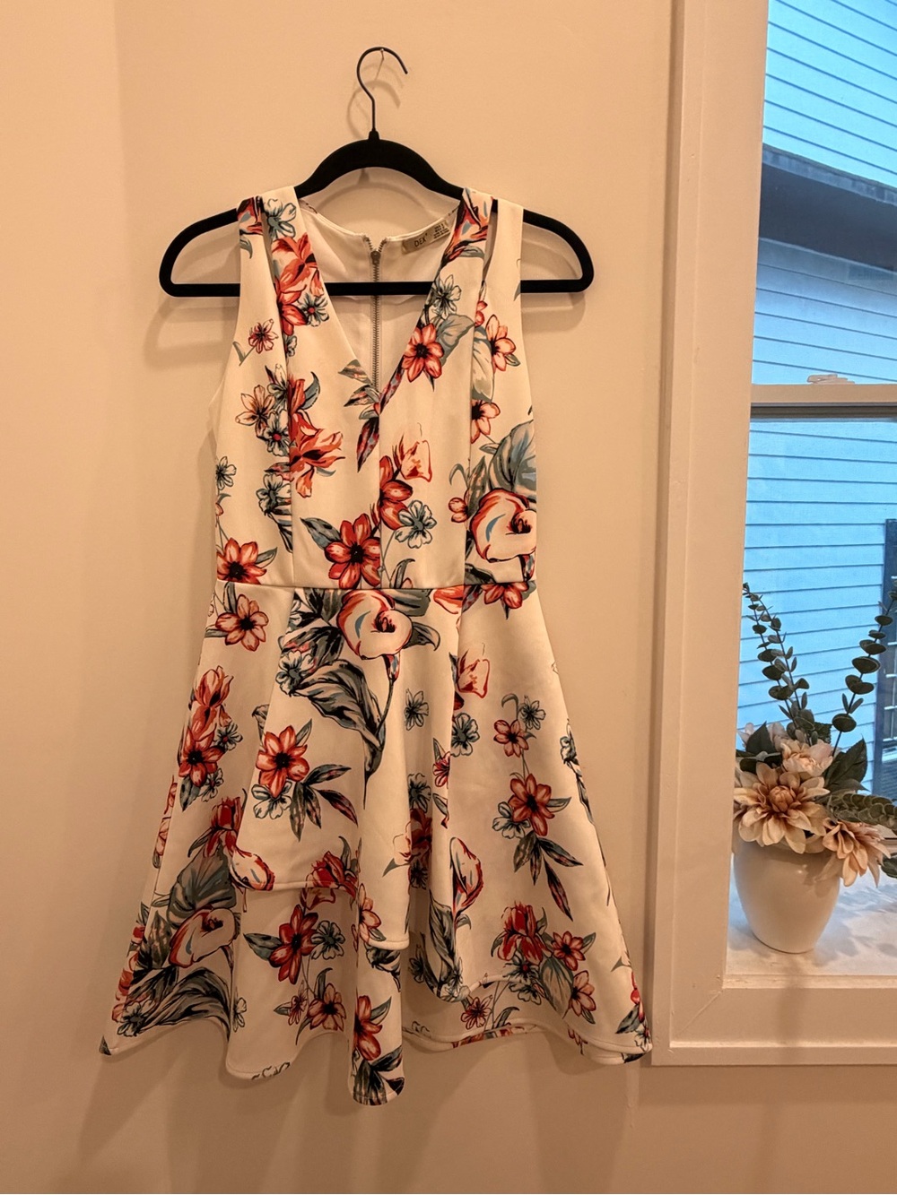 Dex White Floral V-Neck Fit & Flare Dress with Red and Blue Flowers